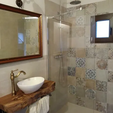 La Salceda Holiday home *