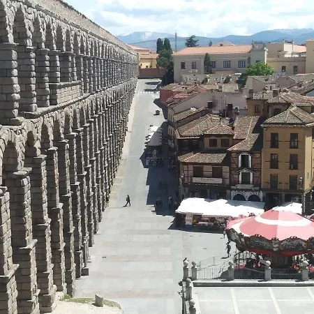 別荘 La Salceda Torre Val de San Pedro